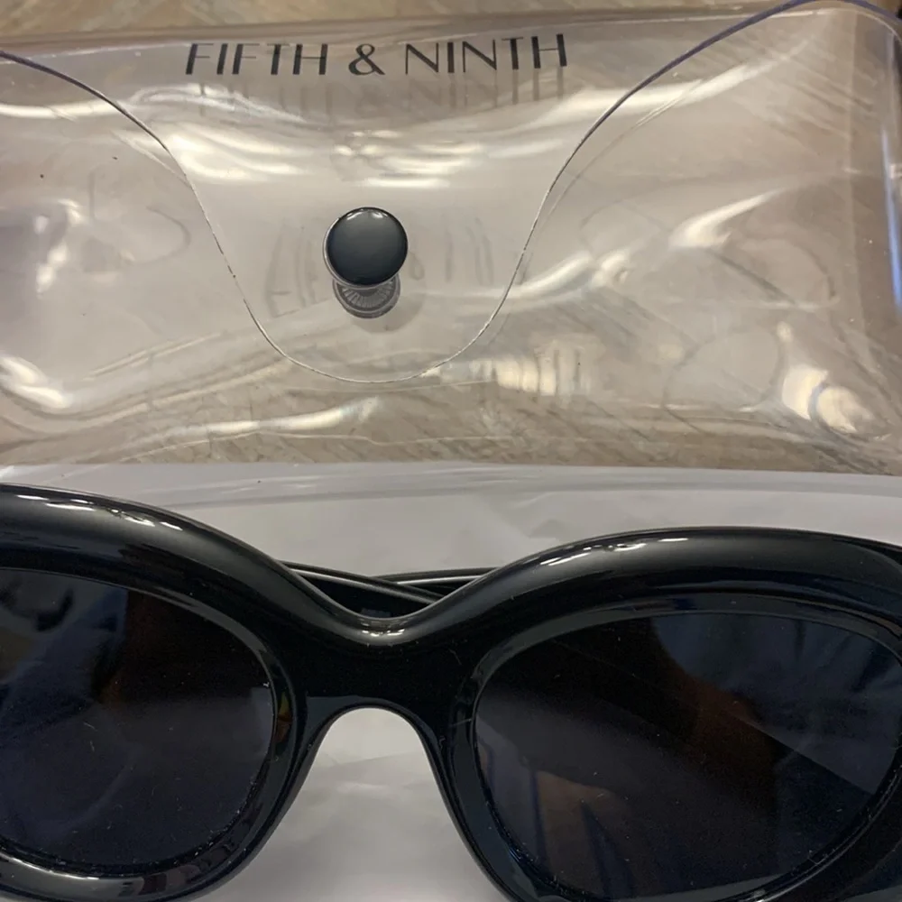Anthropologie Fifth & Ninth Bianca  Sunglasses New Black